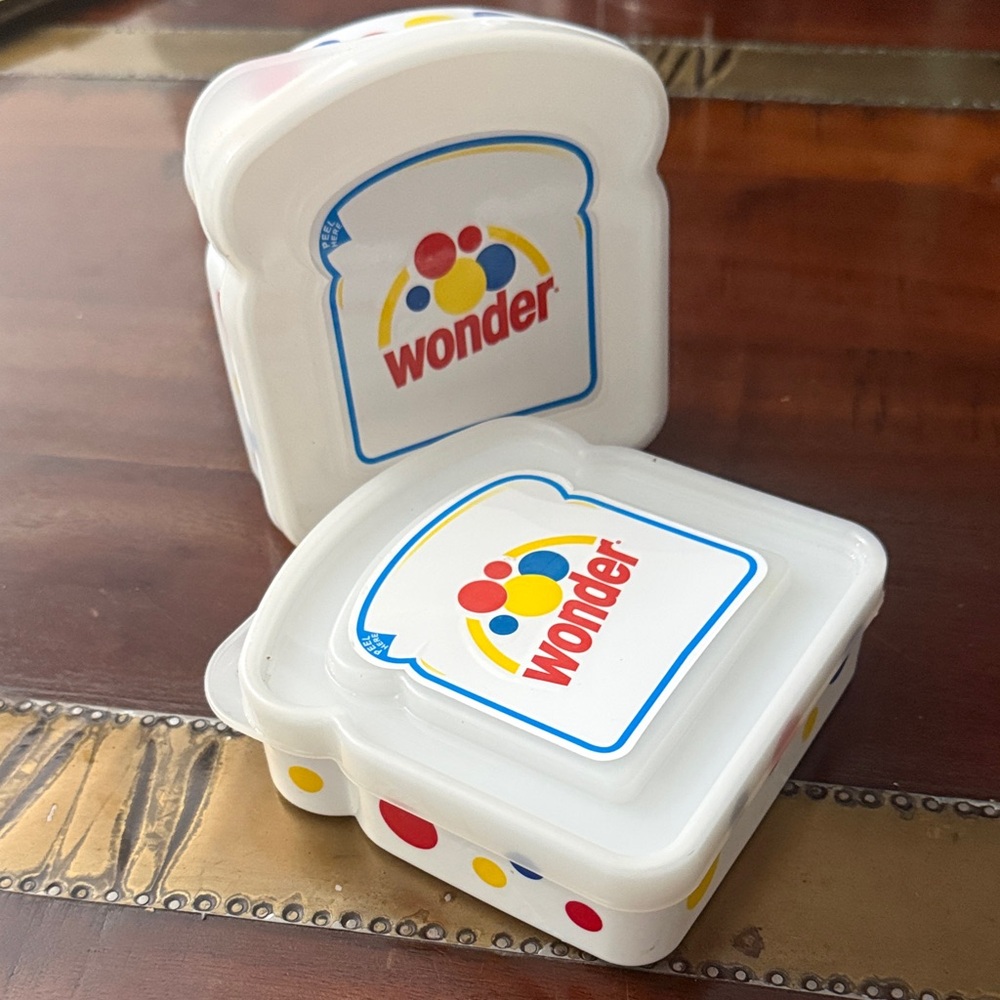 WONDER BREAD Set of 2 Retro Plastic Sandwich Storage - White with Red ~ Like New